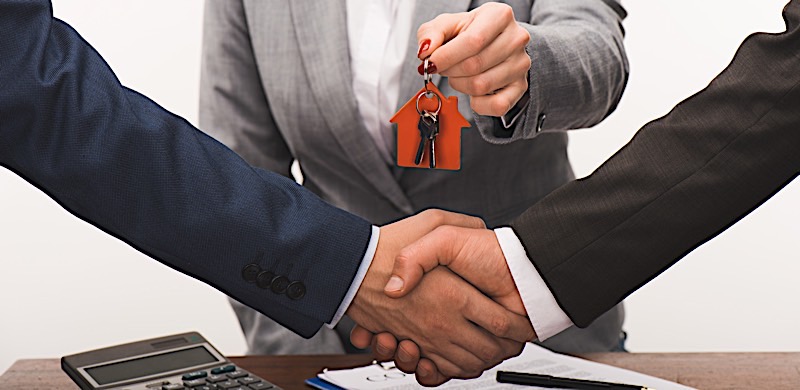Benefits of Hiring a Real Estate Lawyer – beyondtheedgeradio